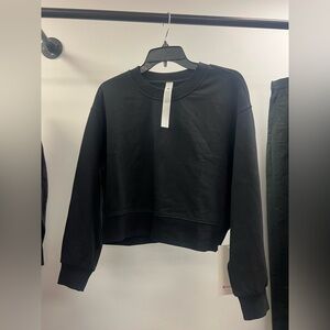 Lululemon perfectly oversized cropped crew size 2 black